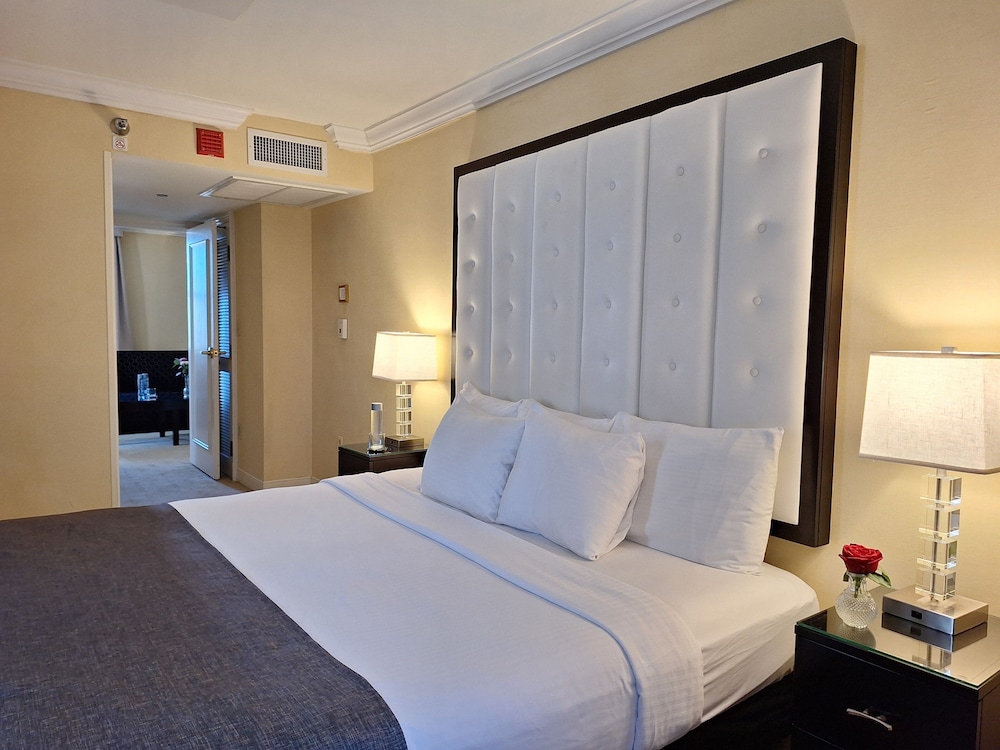 Warwick Allerton - Chicago — Hotel rooms in Chicago, Illinois