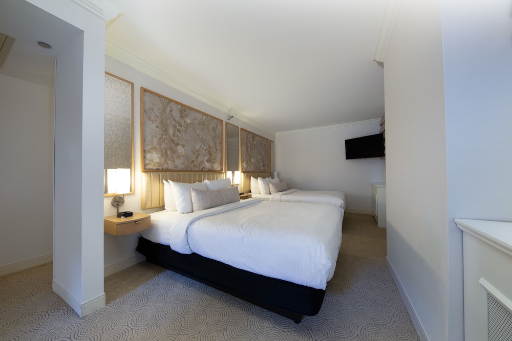 Warwick Allerton - Chicago — Hotel rooms in Chicago, Illinois