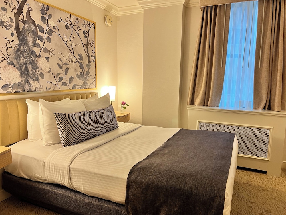 Warwick Allerton - Chicago — Hotel rooms in Chicago, Illinois