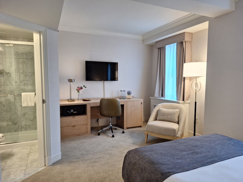 Warwick Allerton - Chicago — Hotel rooms in Chicago, Illinois