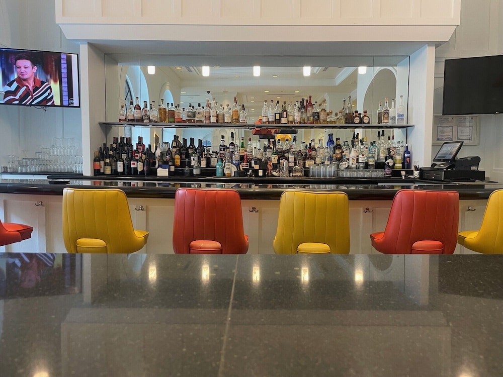 Warwick Allerton - Chicago — Restaurant & bars in Chicago, Illinois