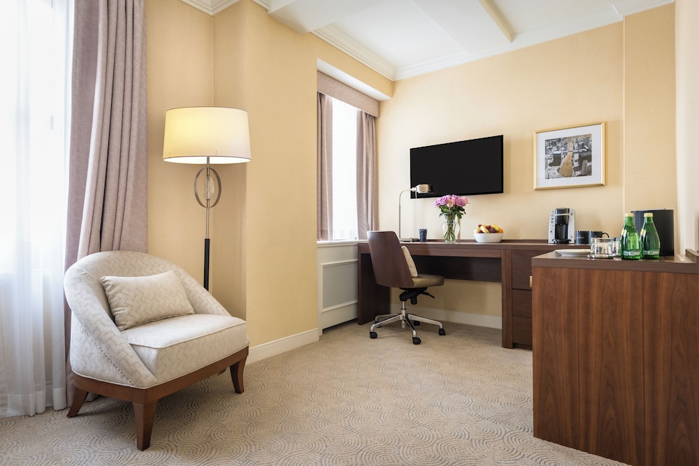 Warwick Allerton - Chicago — Hotel rooms in Chicago, Illinois