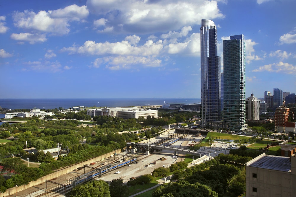 Hilton Chicago — Attractions in the area in Chicago, Illinois