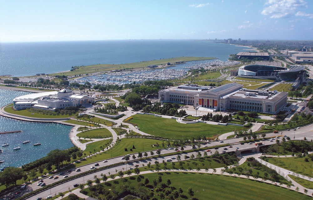 Hilton Chicago — Attractions in the area in Chicago, Illinois