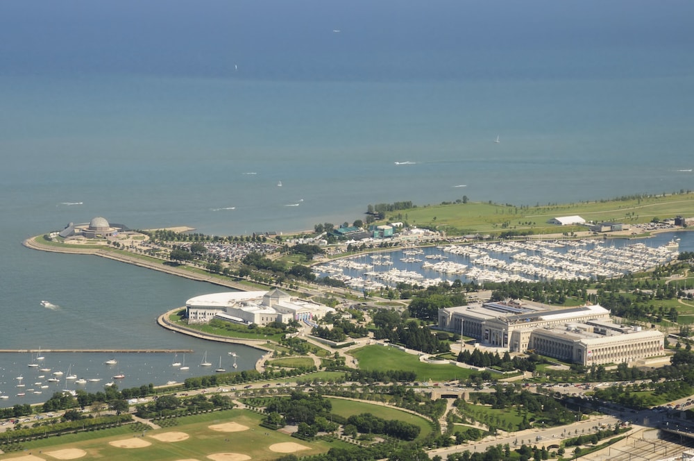Hilton Chicago — Attractions in the area in Chicago, Illinois