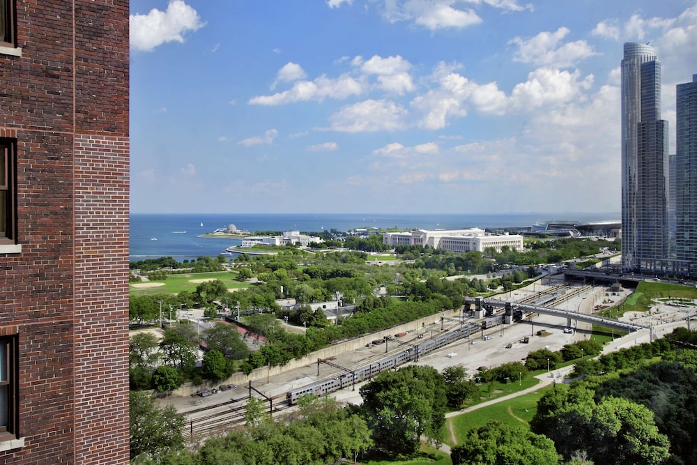 Hilton Chicago — Attractions in the area in Chicago, Illinois