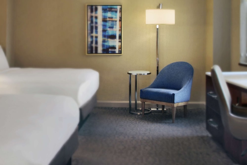 Hilton Chicago — Hotel rooms in Chicago, Illinois