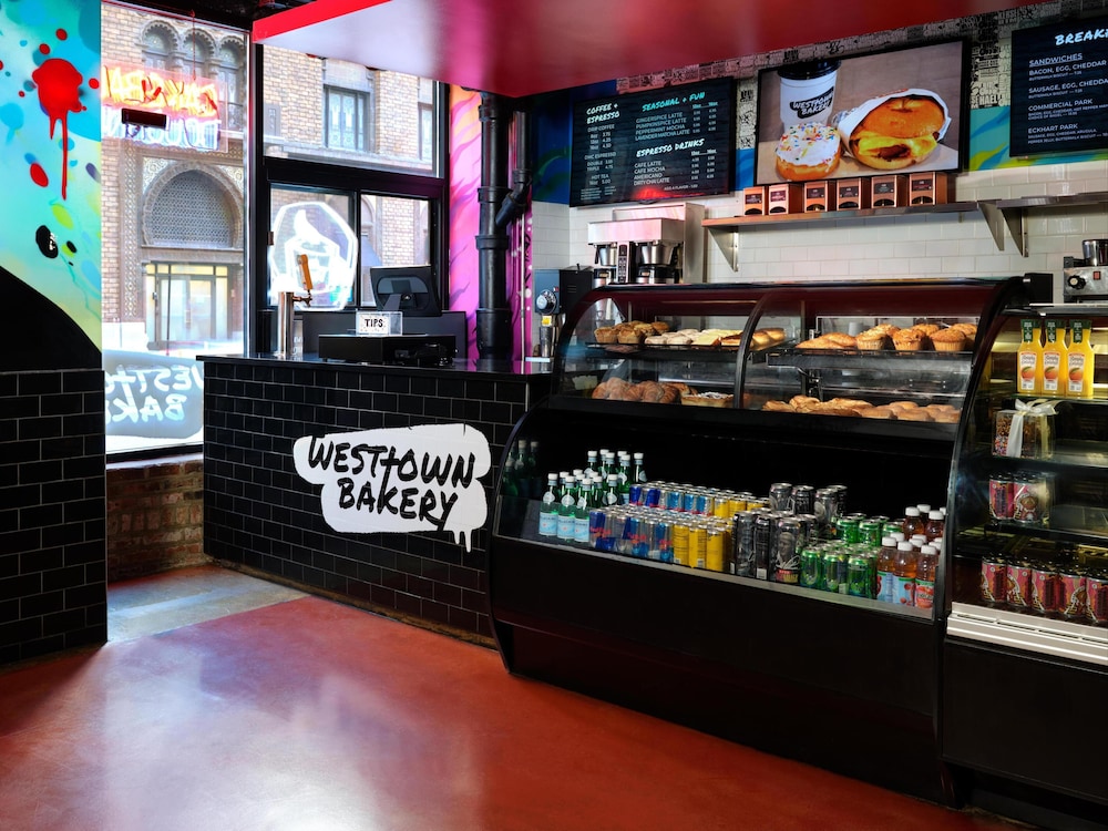 ACME Hotel Chicago, Outset Collection by Hilton — Restaurant & bars in Chicago, Illinois