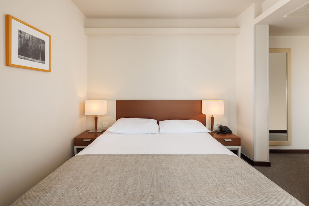 Hotel Albatros Plava Laguna — Hotel rooms in Poreč, Istria