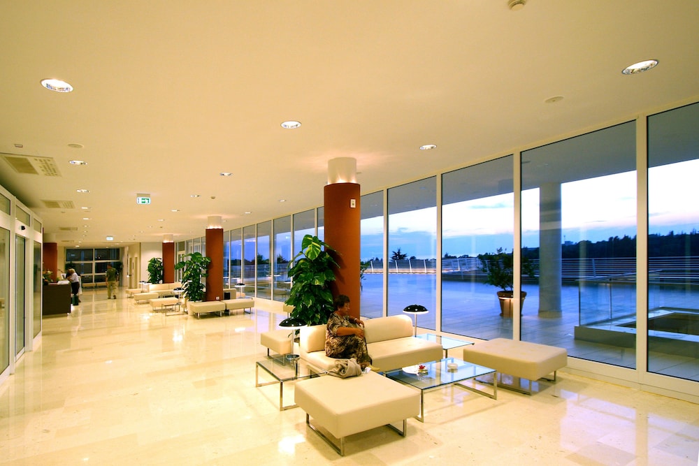 Hotel Albatros Plava Laguna — Hotel building in Poreč, Istria