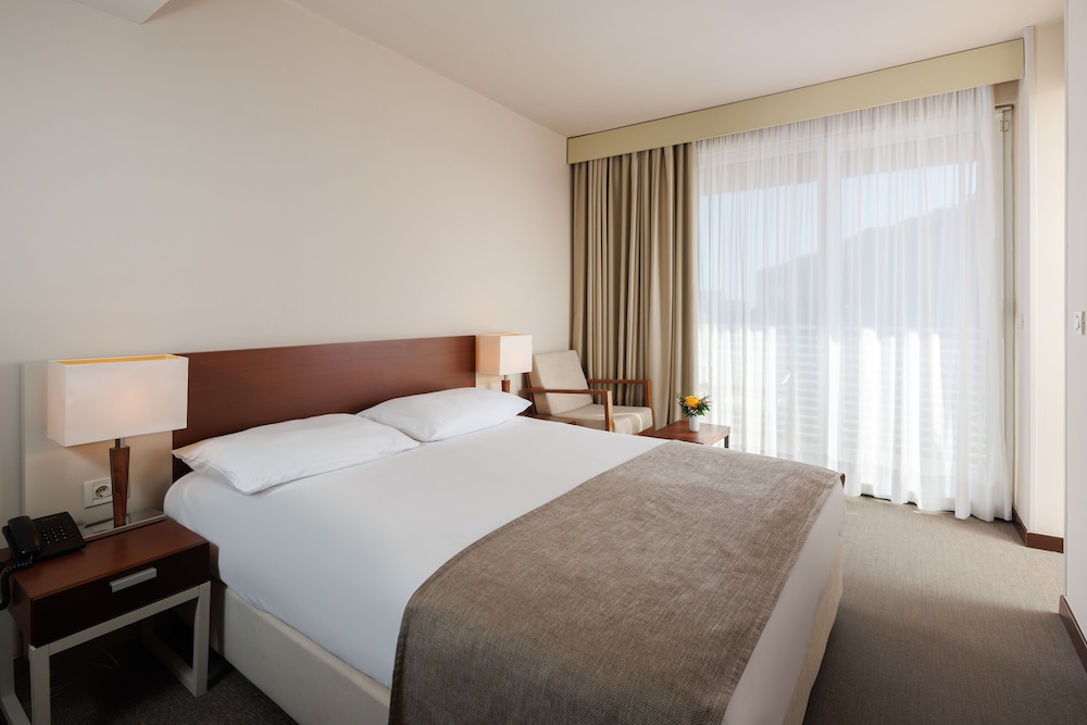 Hotel Albatros Plava Laguna — Hotel rooms in Poreč, Istria