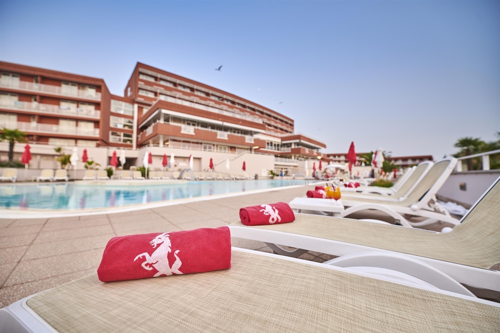 Hotel Albatros Plava Laguna — Swimming pool in Poreč, Istria