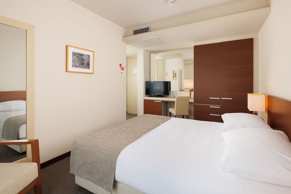 Hotel Albatros Plava Laguna — Hotel rooms in Poreč, Istria