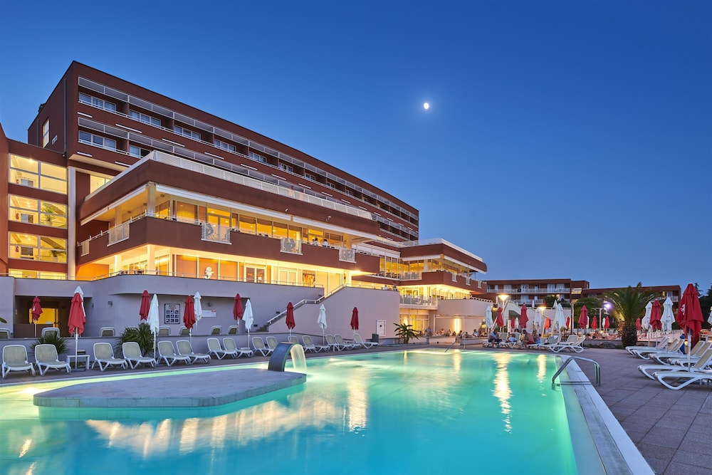 Hotel Albatros Plava Laguna — Hotel building in Poreč, Istria