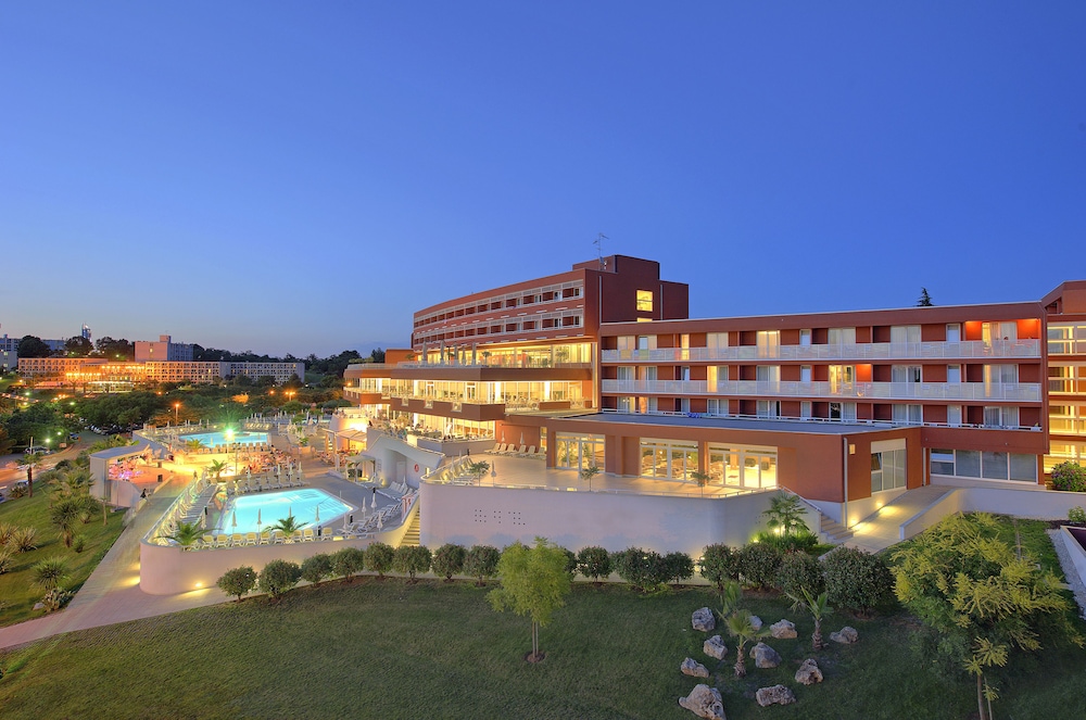 Hotel Albatros Plava Laguna — Hotel building in Poreč, Istria