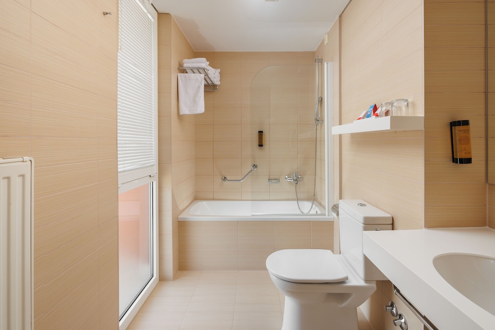 Hotel Albatros Plava Laguna — Hotel rooms in Poreč, Istria