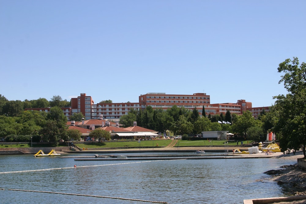 Hotel Albatros Plava Laguna — Hotel building in Poreč, Istria