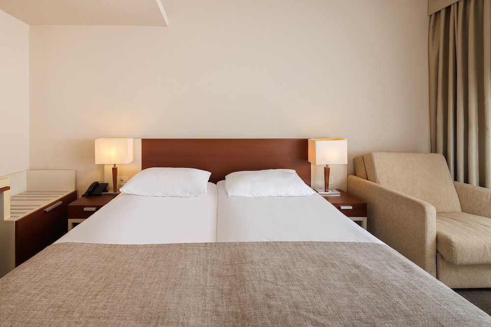 Hotel Albatros Plava Laguna — Hotel rooms in Poreč, Istria