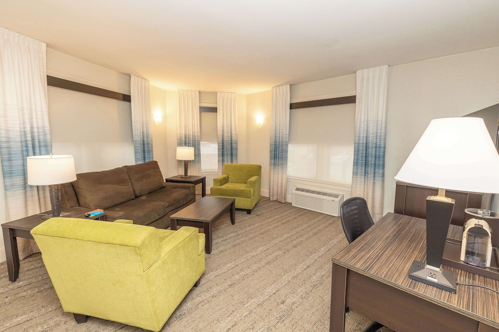 Hotel Versey Chicago Lincoln Park — Hotel rooms in Chicago, Illinois