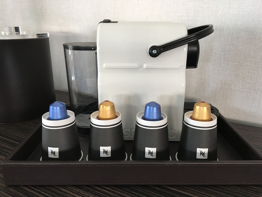 Hotel Versey Chicago Lincoln Park — Hotel rooms in Chicago, Illinois