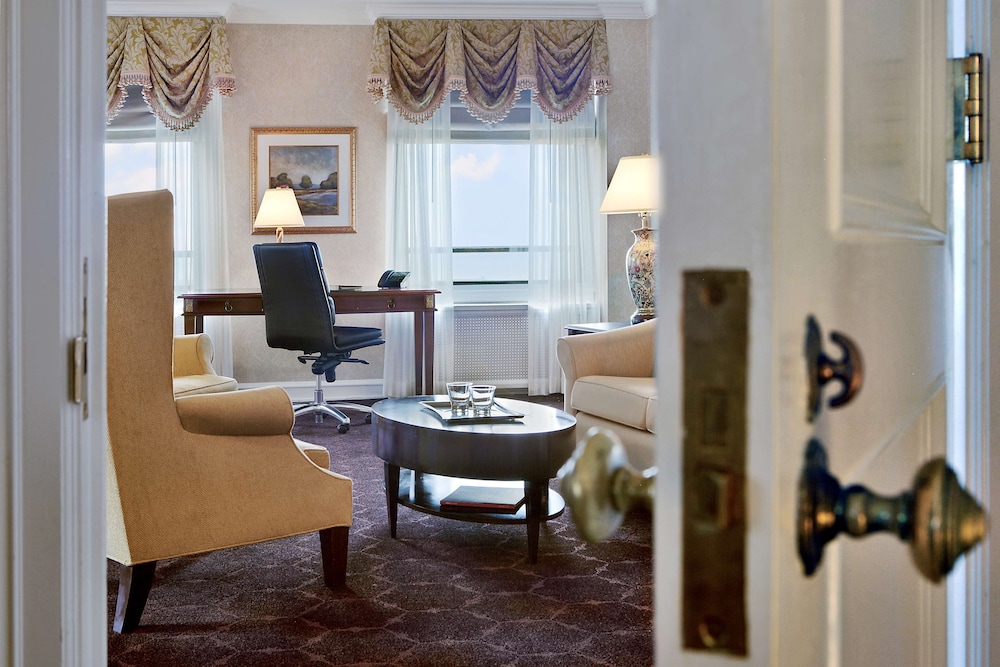 The Drake — Hotel rooms in Chicago, Illinois