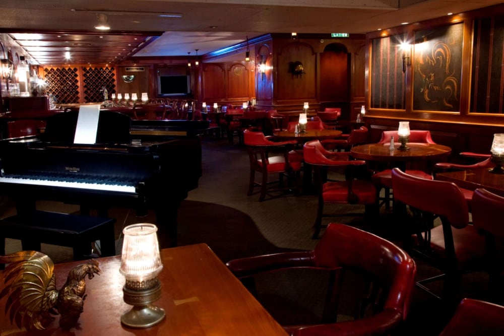 The Drake — Restaurant & bars in Chicago, Illinois