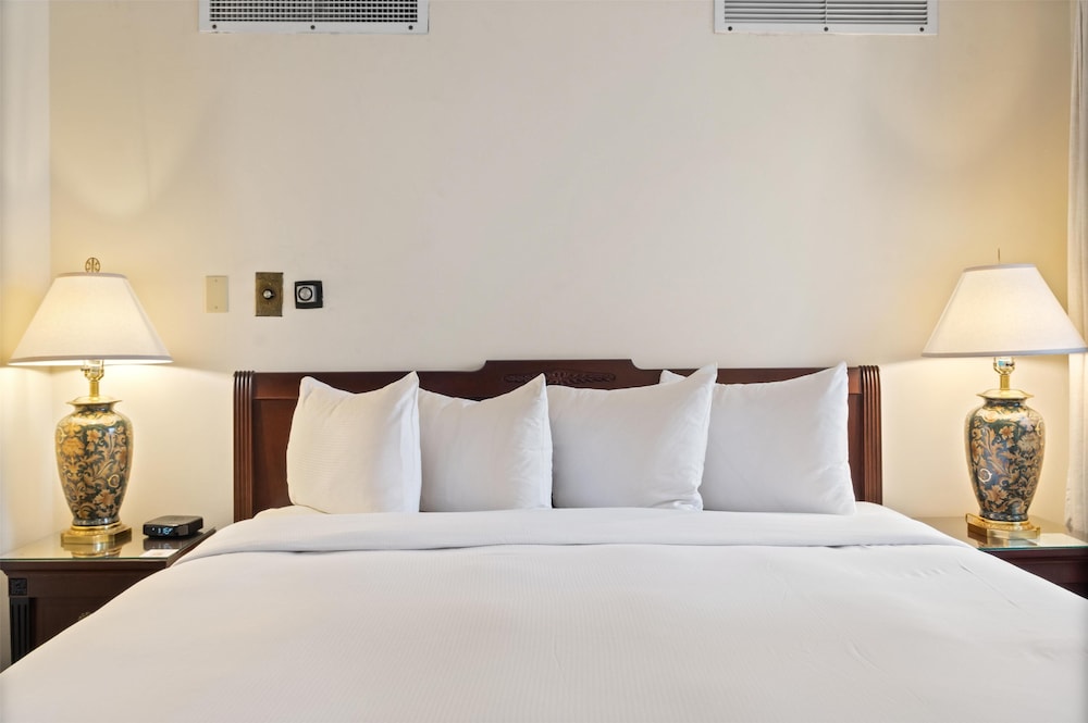 The Drake — Hotel rooms in Chicago, Illinois