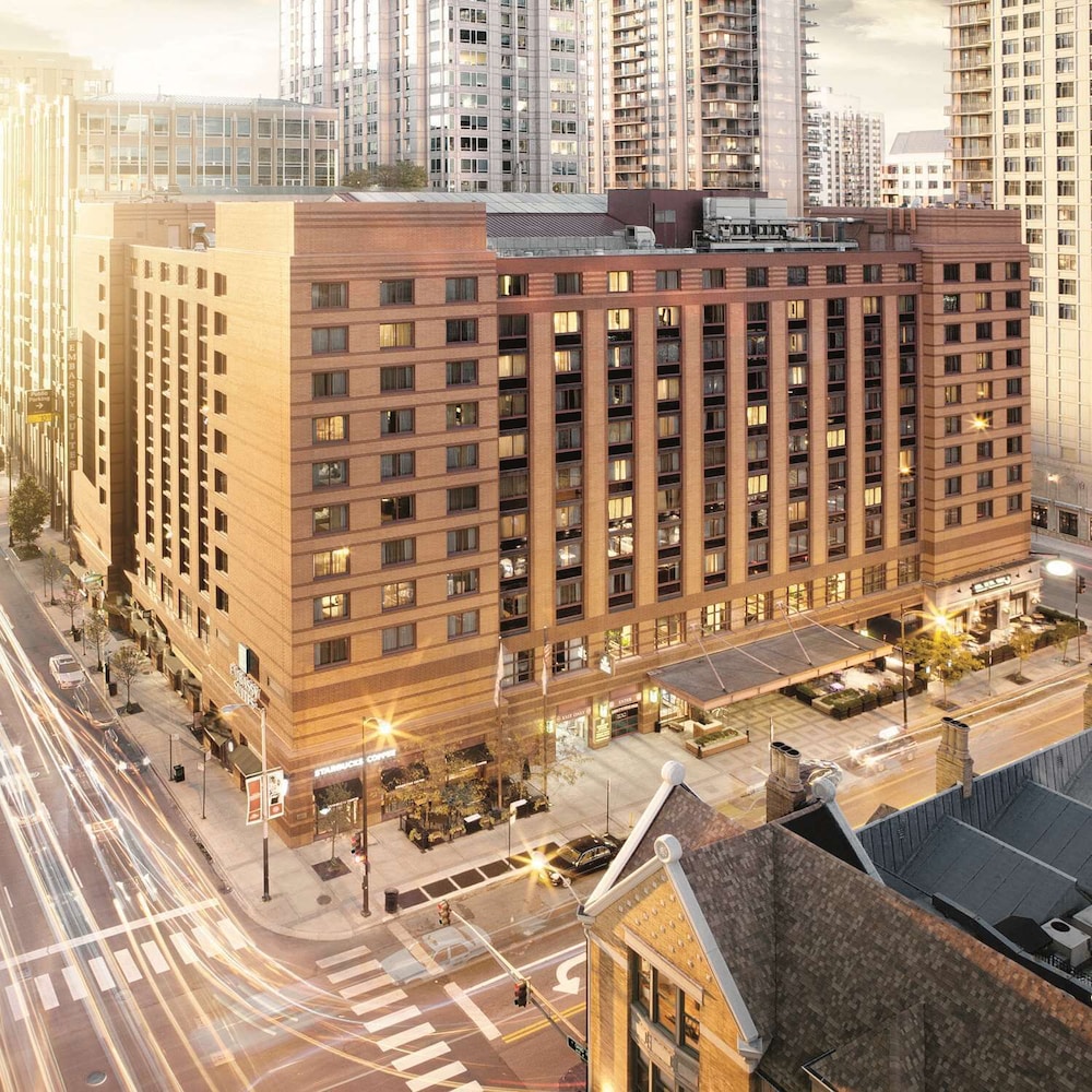 Embassy Suites by Hilton Chicago Downtown River North — Main photo in Chicago, Illinois
