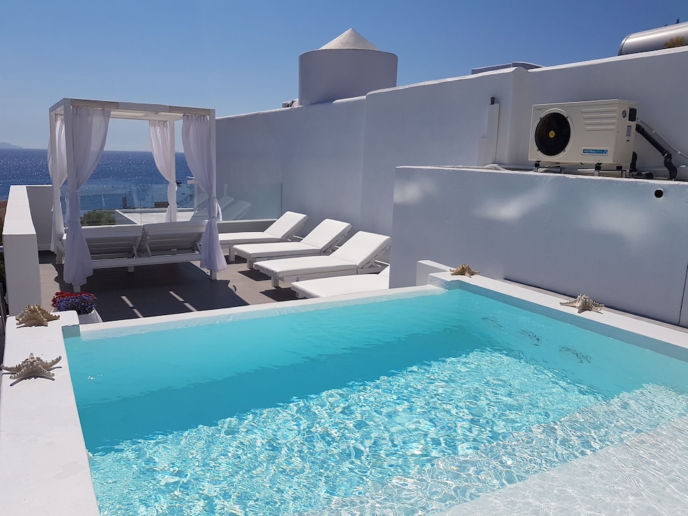 Casa Bella — Swimming pool in Kamari, South Aegean