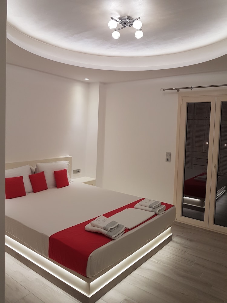 Casa Bella — Hotel rooms in Kamari, South Aegean