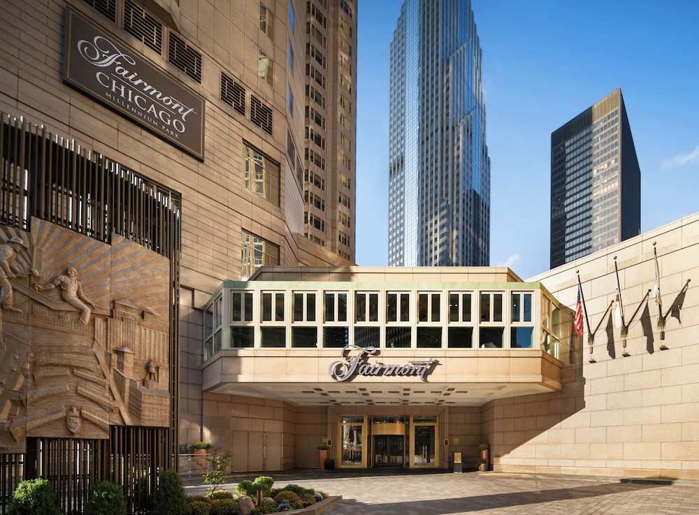 Fairmont Chicago at Millennium Park