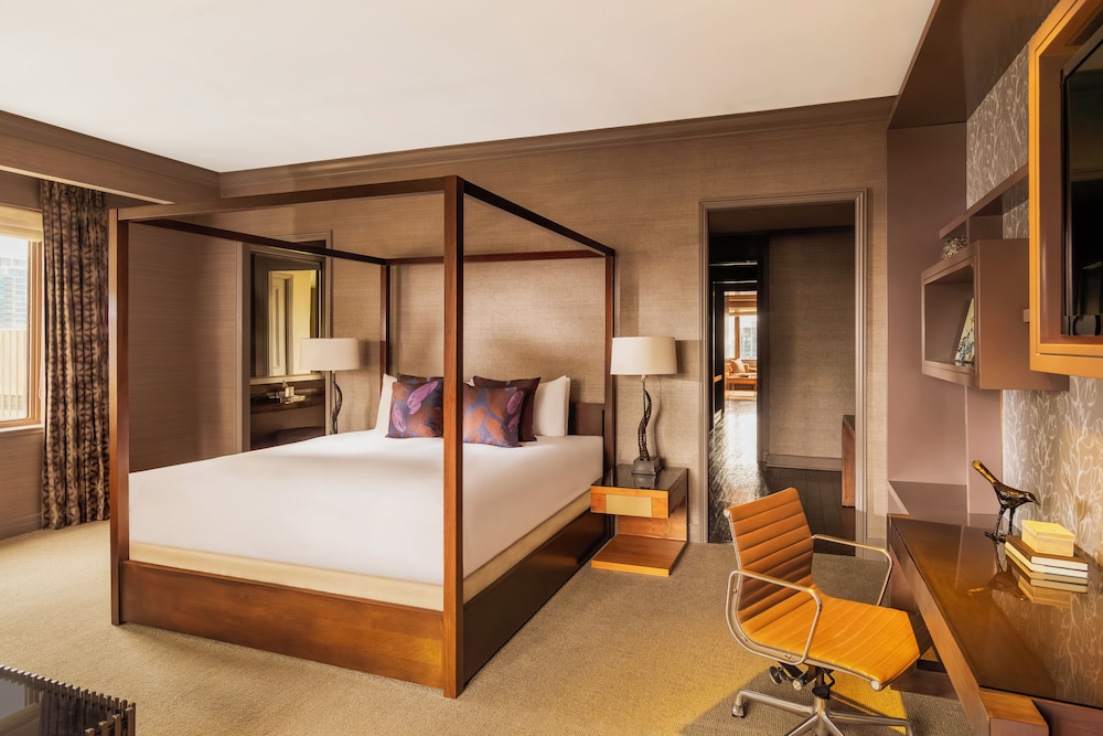 Fairmont Chicago at Millennium Park — Hotel rooms in Chicago, Illinois