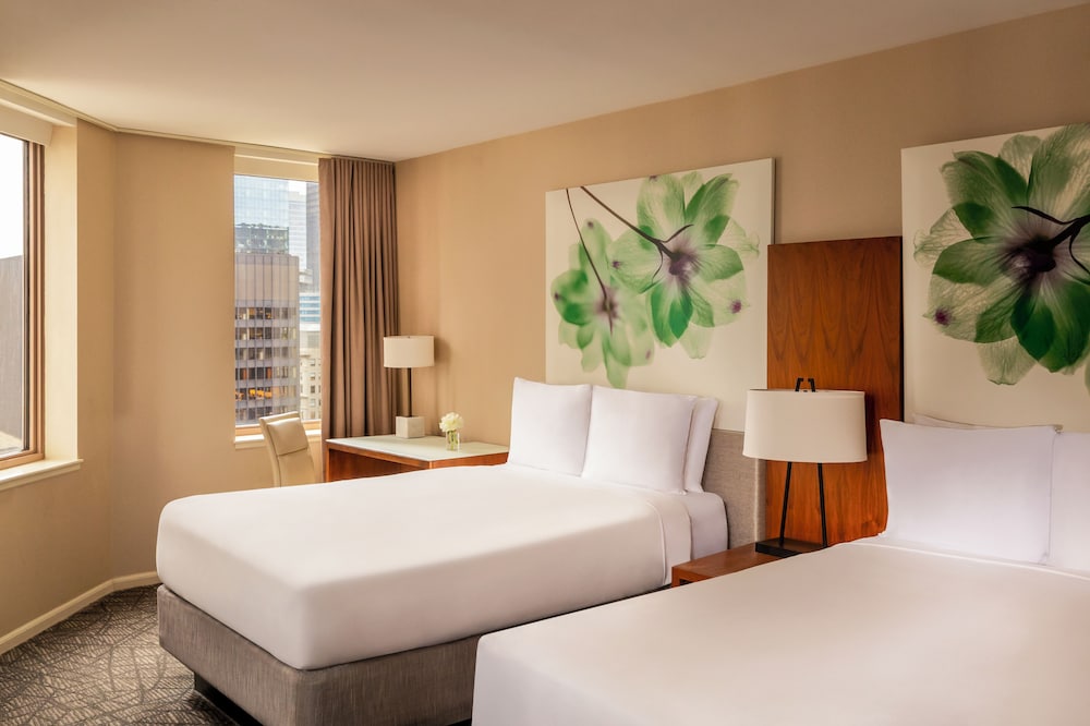 Fairmont Chicago at Millennium Park — Hotel rooms in Chicago, Illinois