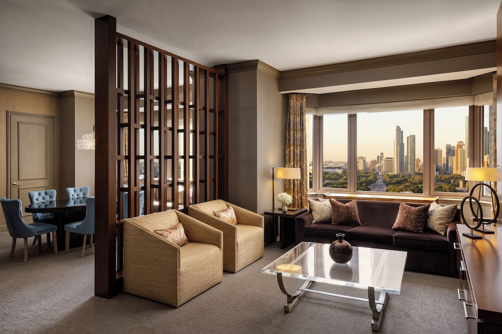 Fairmont Chicago at Millennium Park — Hotel rooms in Chicago, Illinois