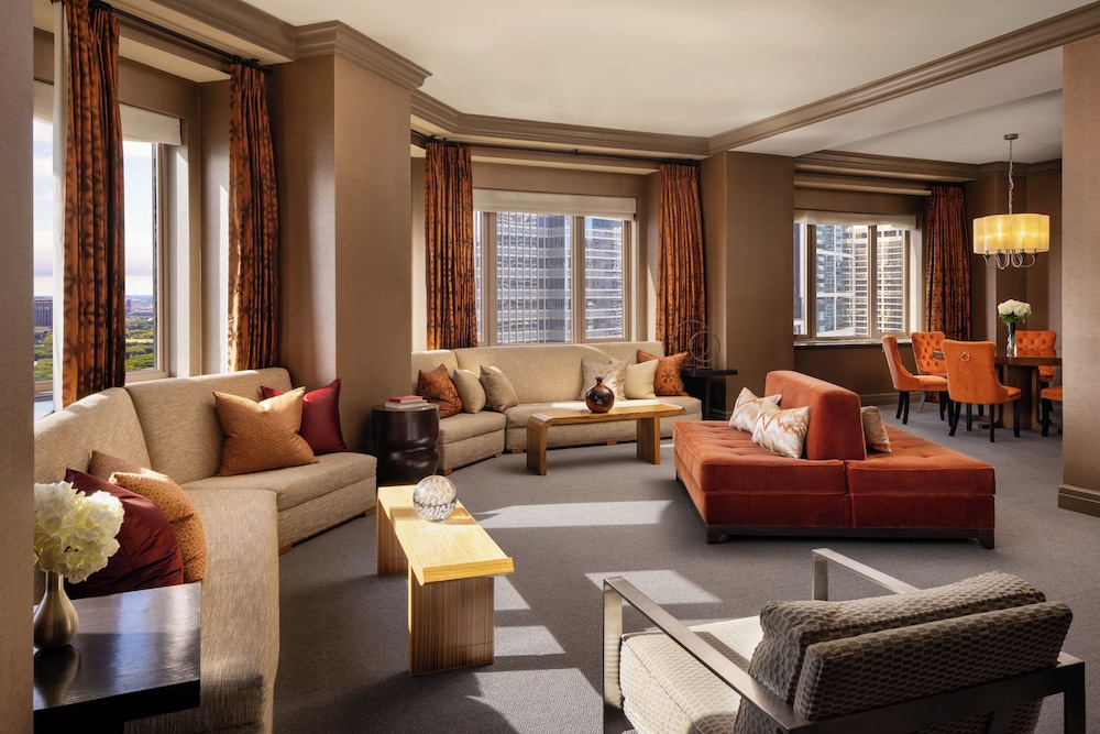 Fairmont Chicago at Millennium Park — Hotel rooms in Chicago, Illinois