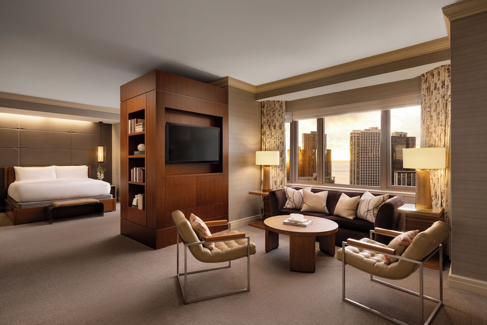 Fairmont Chicago at Millennium Park — Hotel rooms in Chicago, Illinois