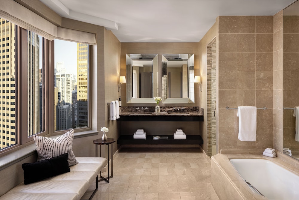 Fairmont Chicago at Millennium Park — Hotel rooms in Chicago, Illinois