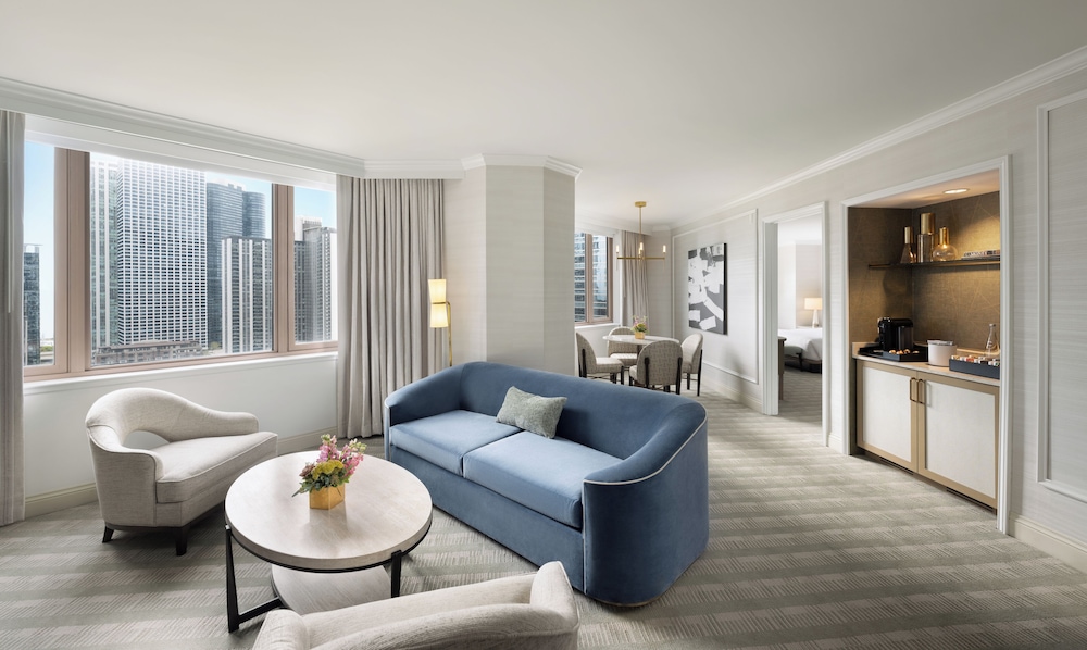 Fairmont Chicago at Millennium Park — Hotel rooms in Chicago, Illinois