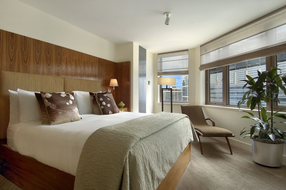 Fairmont Chicago at Millennium Park — Hotel rooms in Chicago, Illinois