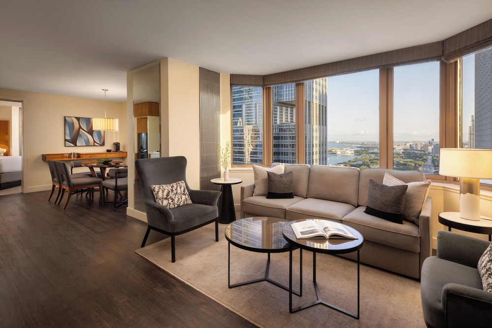 Fairmont Chicago at Millennium Park — Hotel rooms in Chicago, Illinois