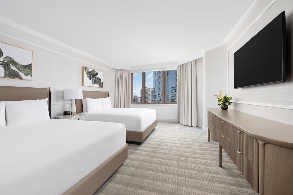 Fairmont Chicago at Millennium Park — Hotel rooms in Chicago, Illinois