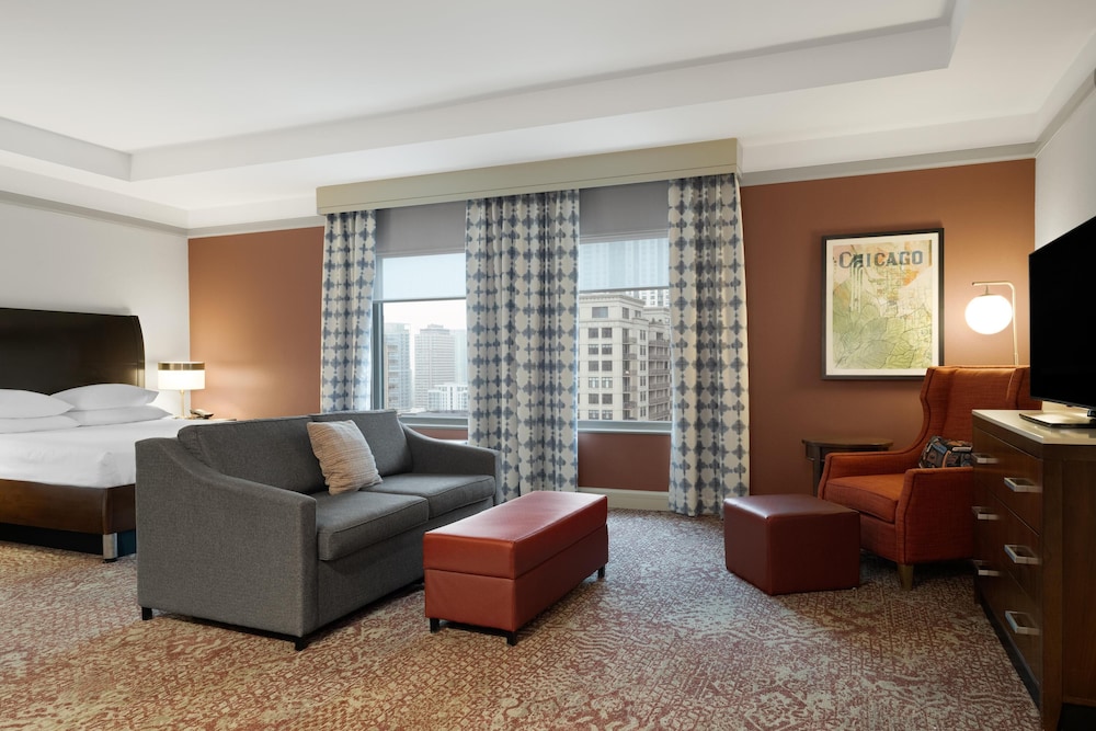 Hilton Garden Inn Chicago Downtown/Magnificent Mile — Hotel rooms in Chicago, Illinois
