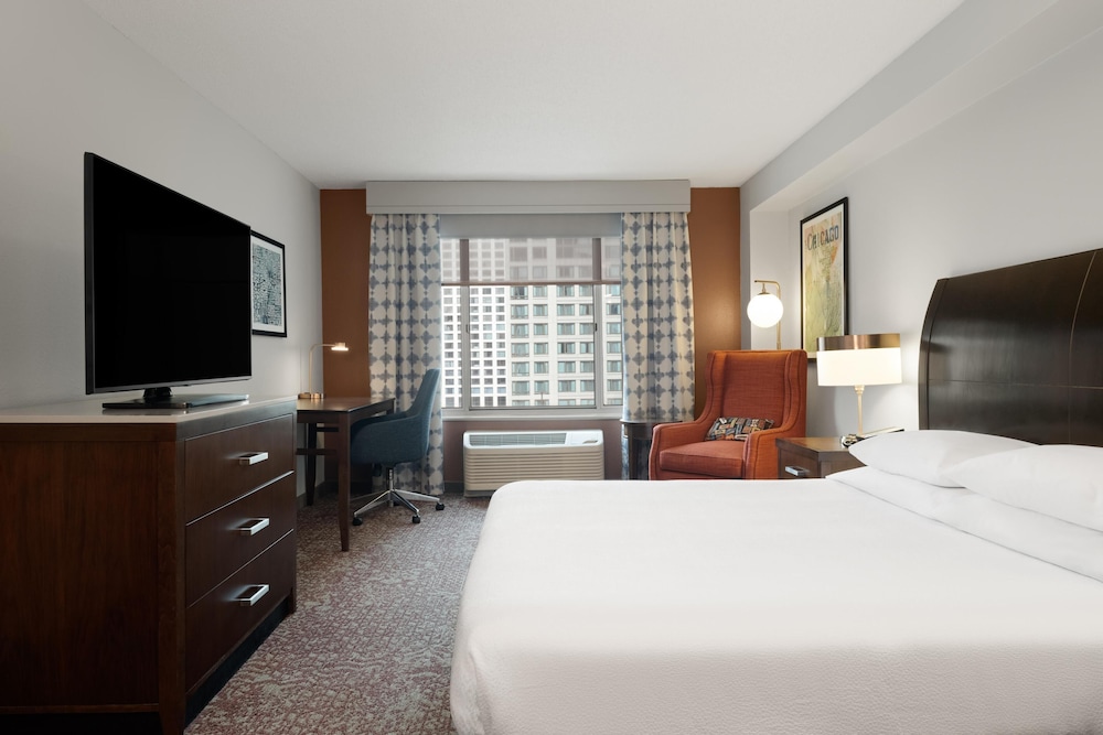 Hilton Garden Inn Chicago Downtown/Magnificent Mile — Hotel rooms in Chicago, Illinois