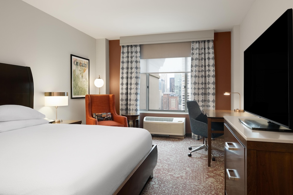 Hilton Garden Inn Chicago Downtown/Magnificent Mile — Hotel rooms in Chicago, Illinois