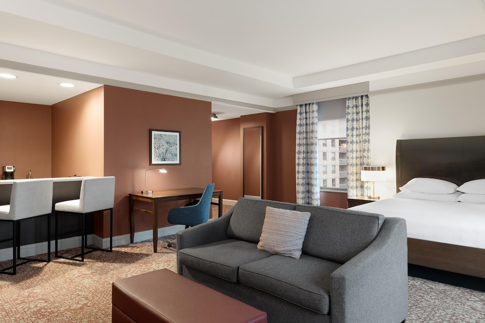 Hilton Garden Inn Chicago Downtown/Magnificent Mile — Hotel rooms in Chicago, Illinois