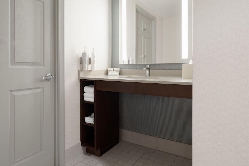Hilton Garden Inn Chicago Downtown/Magnificent Mile — Hotel rooms in Chicago, Illinois