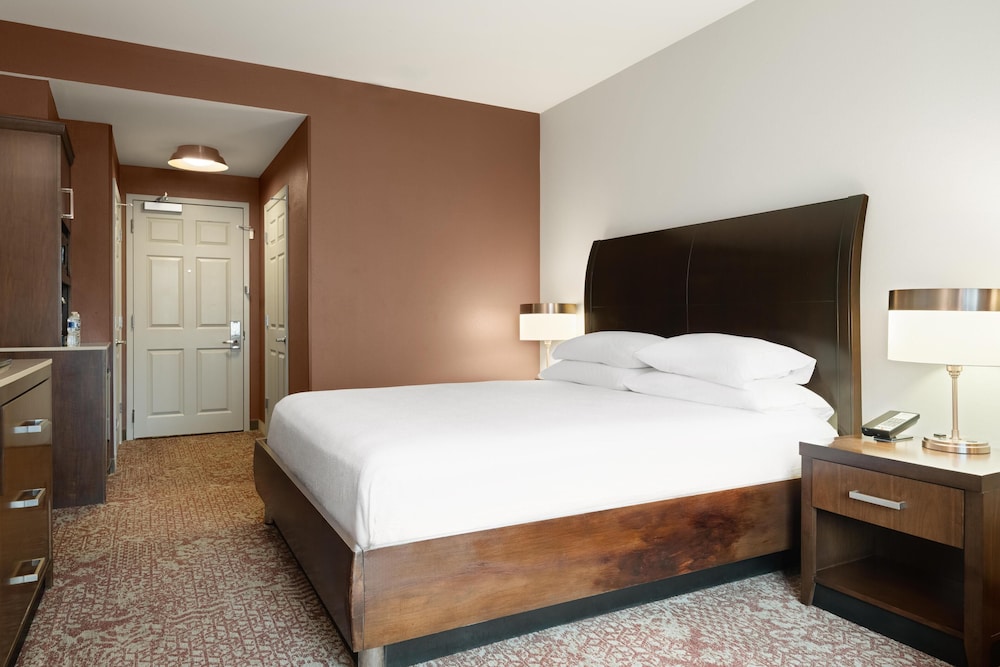 Hilton Garden Inn Chicago Downtown/Magnificent Mile — Hotel rooms in Chicago, Illinois