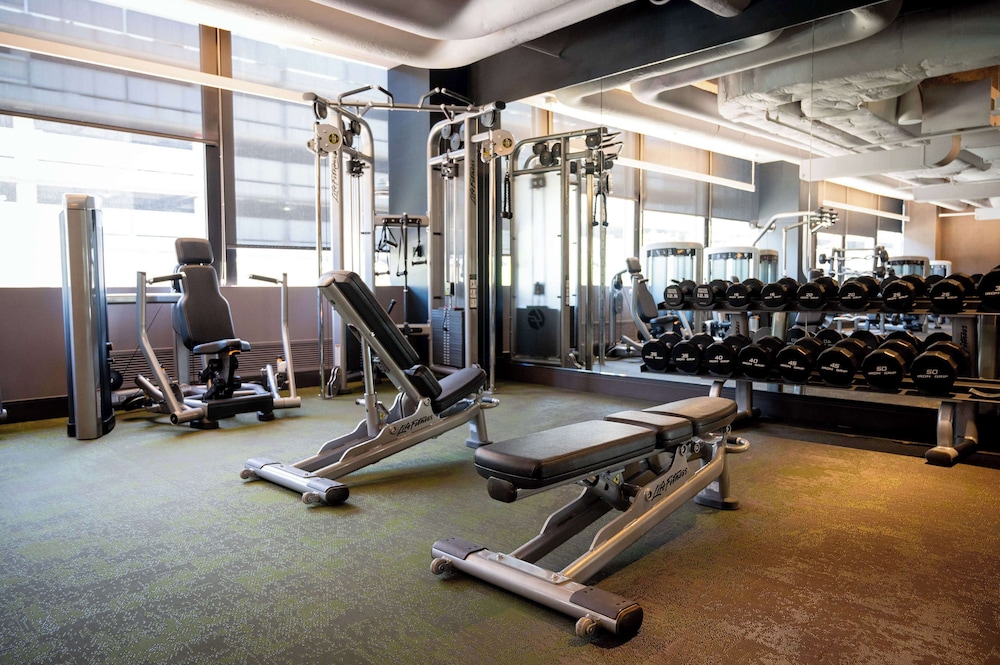 Hilton Chicago O'Hare Airport — Sports & recreation in Chicago, Illinois