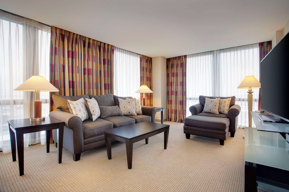 Hilton Chicago O'Hare Airport — Hotel rooms in Chicago, Illinois