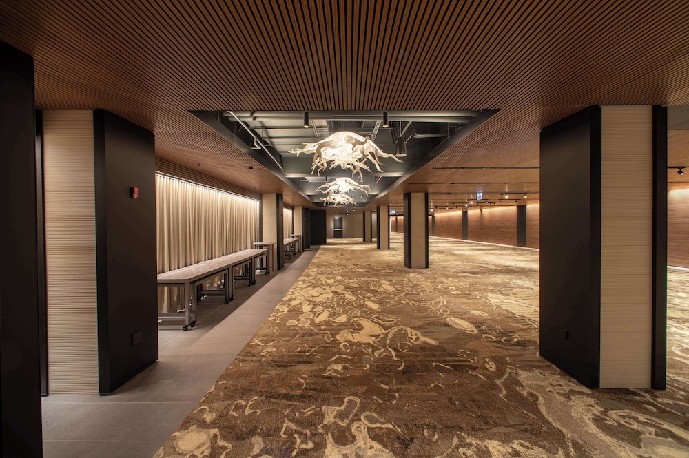 Hilton Chicago O'Hare Airport — Hotel building in Chicago, Illinois